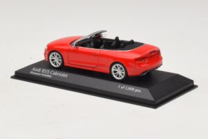 Audi RS5 B8 Cabriolet Red Minichamps 1:43 410011230 Diecast — photo 3 of 4