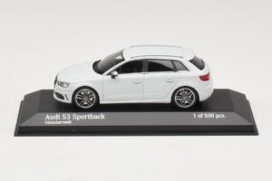 Audi S3 8V Sportback White Minichamps 1:43 437013010 Diecast