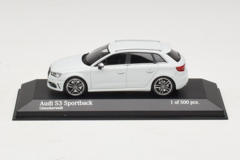 Audi S3 8V Sportback White Minichamps 1:43 437013010 Diecast