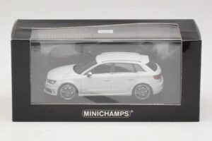 Audi S3 8V Sportback White Minichamps 1:43 437013010 Diecast — photo 4 of 4