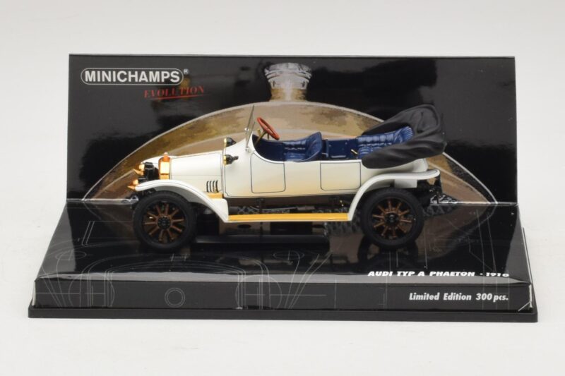 Audi Typ A Phaeton White Blue Minichamps 1:43 Audi Typ A Phaeton White Blue Minichamps 1:43 437019032 Diecast