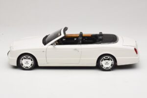 Bentley Azure Glacier White Replacement Box Minichamps 1:18 100139502-R1 Diecast — photo 4 of 8
