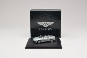 Bentley Continental GTC Light Grey Metallic Minichamps 1:43 BL907 Diecast — photo 3 of 4