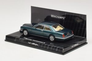 Bentley Continental R Green Metallic Minichamps 1:43 436139921 Diecast — photo 3 of 4