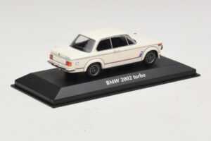 BMW 2002 Turbo White Maxichamps 1:43 940022201 Diecast — photo 2 of 4