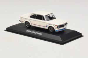 BMW 2002 Turbo White Maxichamps 1:43 940022201 Diecast — photo 3 of 4