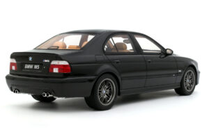 BMW M5 E39 Black Sapphire Metallic Otto 1:18 OT1338 Resin — photo 2 of 4