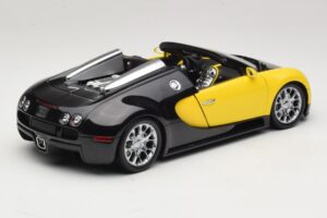 Bugatti Veyron Grand Sport Black Lemon Minichamps 1:18 100110831 Diecast — photo 3 of 8