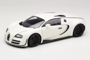 Bugatti Veyron Super Sport White Minichamps 1:18 100110844 Diecast