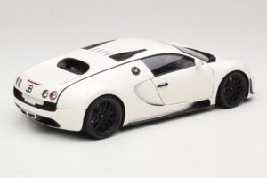 Bugatti Veyron Super Sport White Minichamps 1:18 100110844 Diecast — photo 3 of 8