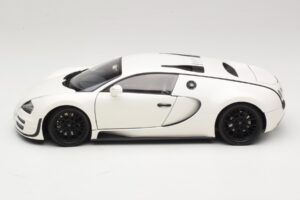 Bugatti Veyron Super Sport White Minichamps 1:18 100110844 Diecast — photo 4 of 8