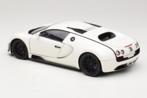 Bugatti Veyron Super Sport White Minichamps 1:18 100110844 Diecast — photo 7 of 8