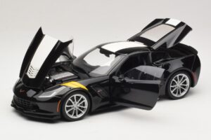 Chevrolet Corvette C7 Grand Sport Black with White Stripes AUTOart 1:18 71273 Composite — photo 2 of 8