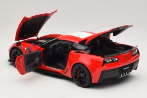 Chevrolet Corvette C7 Grand Sport Red with White Stripes AUTOart 1:18 71274 Composite — photo 5 of 8