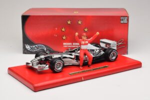 Ferrari F2004 #1 M. Schumacher Six Time World Champion 2004 Chrome Silver Hot Wheels 1:18 C7332 Diecast — photo 6 of 6