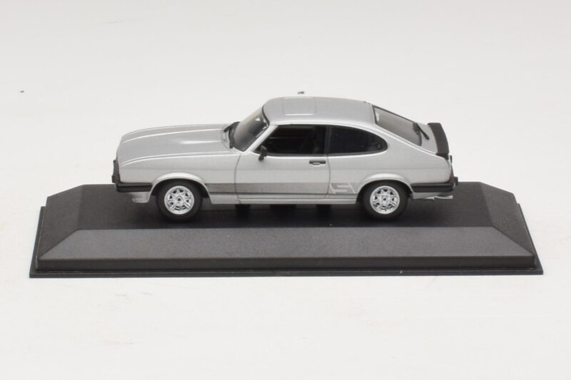 Ford Capri RS Mk1 Silver Minichamps 1:43 430085804 Diecast