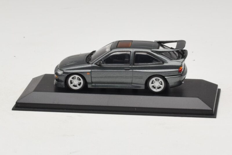 Ford Escort RS Cosworth Dark Green Metallic Minichamps 1:43 430086300 Diecast