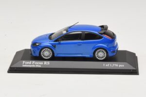 Ford Focus RS Mk2 Blue Metallic Minichamps 1:43 400088101 Diecast
