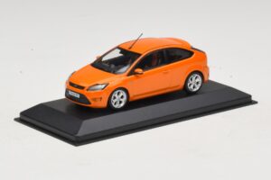Ford Focus ST Mk2 Electric Orange Minichamps 1:43 400087302 Diecast — photo 2 of 4