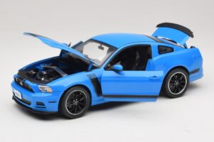 Ford Mustang Boss 302 S197 Blue Shelby Collectibles 1:18 25414S Diecast — photo 2 of 8