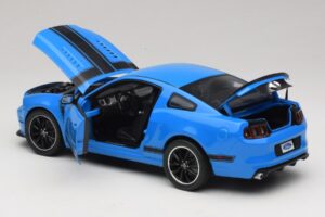 Ford Mustang Boss 302 S197 Blue Shelby Collectibles 1:18 25414S Diecast — photo 5 of 8
