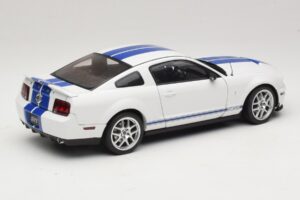 Ford Shelby Cobra GT500 Concept White with Blue Stripe AUTOart 1:18 73052 Diecast — photo 3 of 8