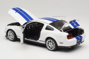 Ford Shelby Cobra GT500 Concept White with Blue Stripe AUTOart 1:18 73052 Diecast — photo 5 of 8