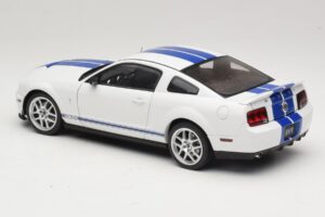 Ford Shelby Cobra GT500 Concept White with Blue Stripe AUTOart 1:18 73052 Diecast — photo 7 of 8