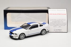 Ford Shelby Cobra GT500 Concept White with Blue Stripe AUTOart 1:18 73052 Diecast — photo 8 of 8