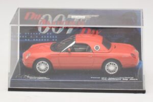 Ford Thunderbird Die Another Day Minichamps 1:43 045132 Diecast — photo 4 of 5