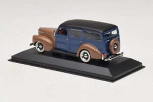 Ford V8 De Luxe Woody Station Wagon Brown Blue Minichamps 1:43 400082112 Diecast — photo 3 of 4