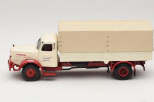 Henschel HS 140 Flatbed Truck White Red Minichamps 1:43 439171020 Diecast — photo 3 of 6
