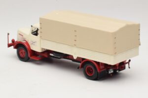 Henschel HS 140 Flatbed Truck White Red Minichamps 1:43 439171020 Diecast — photo 5 of 6