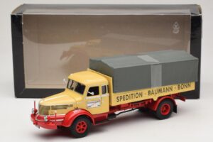 Krupp Titan Flatbed Truck Baumann Bonn Minichamps 1:43 439069025 Diecast — photo 6 of 6