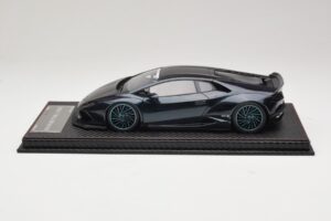 Lamborghini Huracan Liberty Walk Chameleon Blue GS Model 1:18 REMC045 Resin — photo 3 of 7