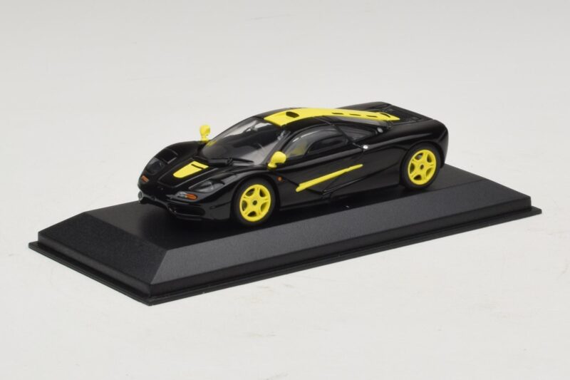 McLaren F1 Black With Yellow Stripes Minichamps 1:43 McLaren F1 Black With Yellow Stripes Minichamps 1:43 MCLAREN004 Diecast