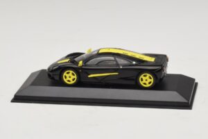 McLaren F1 Black With Yellow Stripes Minichamps 1:43 MCLAREN004 Diecast — photo 3 of 4