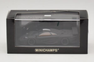 McLaren F1 GTR Longtail Black Matt 1997 Minichamps 1:43 MCLAREN010 Diecast — photo 4 of 4