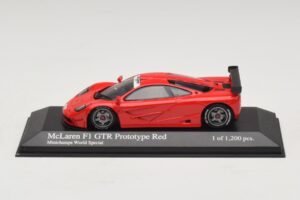 McLaren F1 GTR Prototype World Special Red Minichamps 1:43 MCLAREN007 Diecast — photo 3 of 4