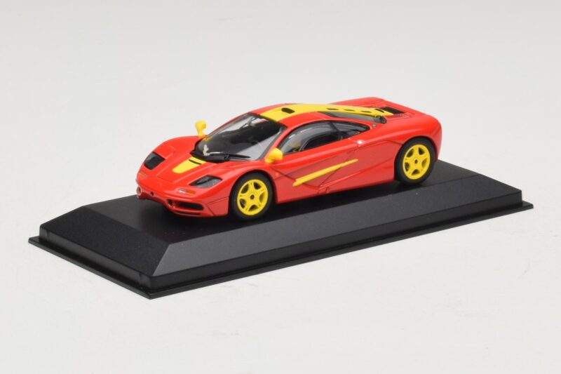 McLaren F1 Red With Yellow Stripes Minichamps 1:43 McLaren F1 Red With Yellow Stripes Minichamps 1:43 MCLAREN006 Diecast