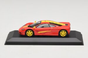 McLaren F1 Red With Yellow Stripes Minichamps 1:43 MCLAREN006 Diecast — photo 3 of 4