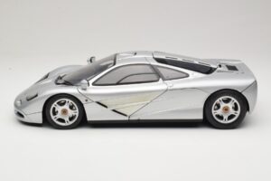 McLaren F1 Silver Minichamps 1:12 530133123 Diecast — photo 4 of 8