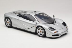 McLaren F1 Silver Minichamps 1:12 530133123 Diecast — photo 6 of 8
