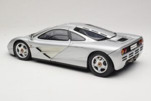 McLaren F1 Silver Minichamps 1:12 530133123 Diecast — photo 7 of 8