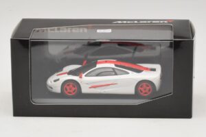McLaren F1 White With Red Stripes Minichamps 1:43 MCLAREN003 Diecast — photo 3 of 4