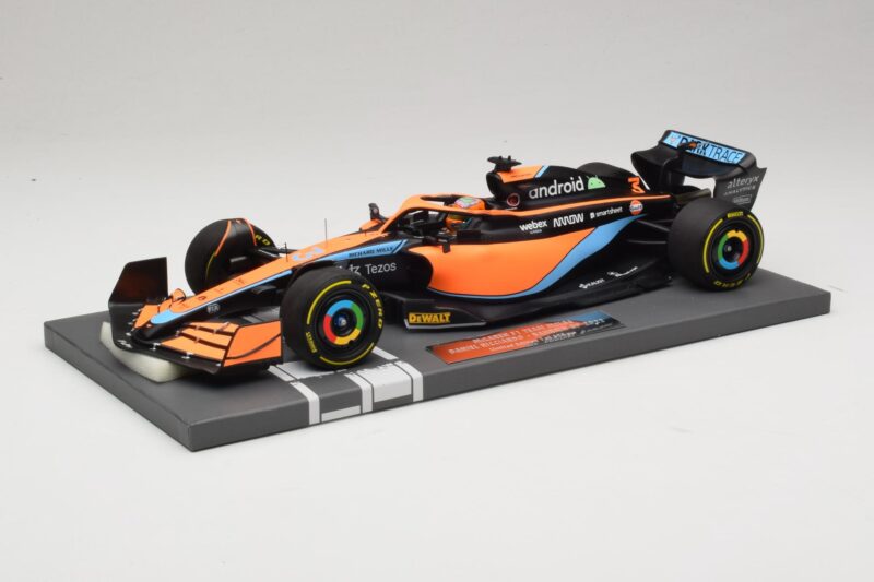 McLaren MCL36 #3 D. Ricciardo Bahrain GP 2022 Minichamps 1:18 537221803 Diecast