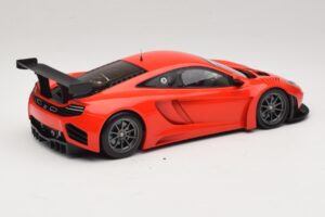 McLaren MP4-12C GT3 Red 2013 Minichamps 1:18 151121392 Diecast — photo 2 of 6