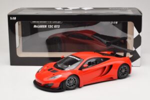 McLaren MP4-12C GT3 Red 2013 Minichamps 1:18 151121392 Diecast — photo 6 of 6