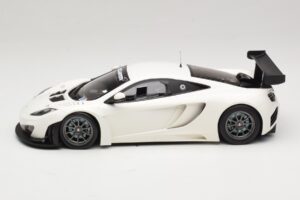 McLaren MP4-12C GT3 White 2013 Minichamps 1:18 151121394 Diecast — photo 3 of 6