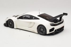 McLaren MP4-12C GT3 White 2013 Minichamps 1:18 151121394 Diecast — photo 5 of 6